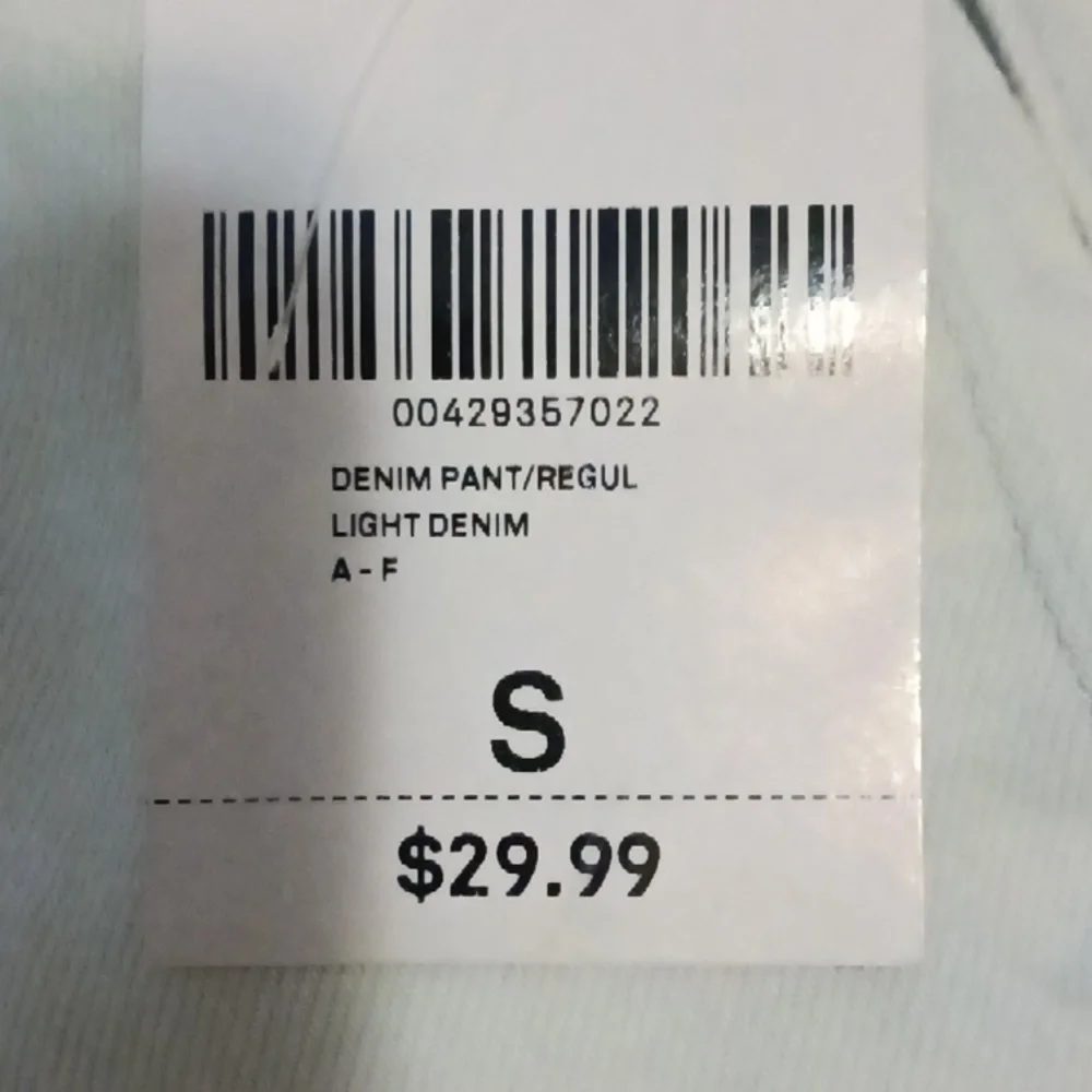FOREVER 21 JOGGER JEANS WITH 2SIDE POCKETS. ELASTIC BAND ON TOP AND BOTTOM JEANS - Picture 3 of 5